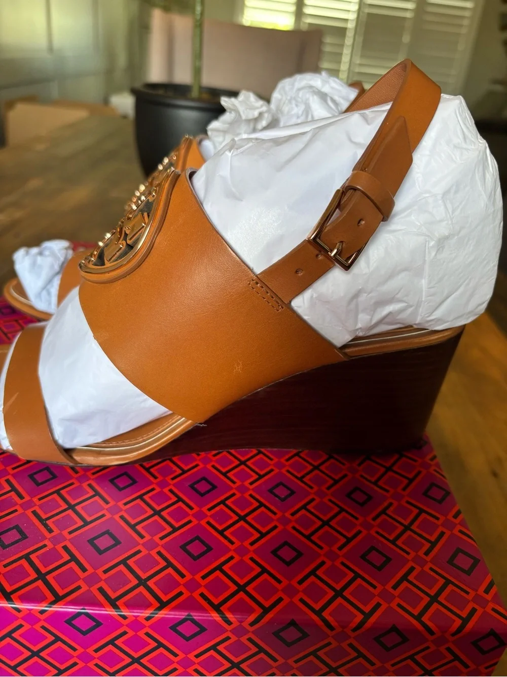 NIB Tory Burch tan wedges